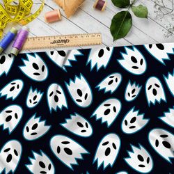 Ткань барби призраки на чёрном фоне
