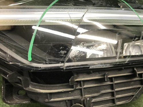 Битая Фара левая Volvo XC60 2 (2017-2021) LED
