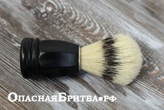 Помазок для бритья Mondial, пластик, свиной ворс, рукоять - черный цвет