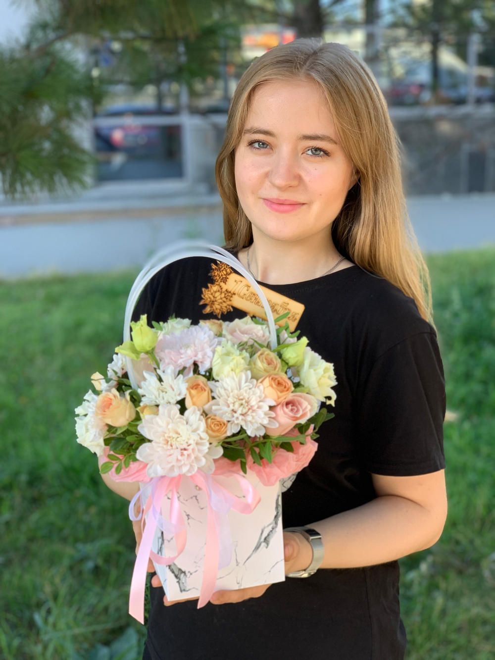 День знаний №10 Сумочка с цветами в пудровых оттенках