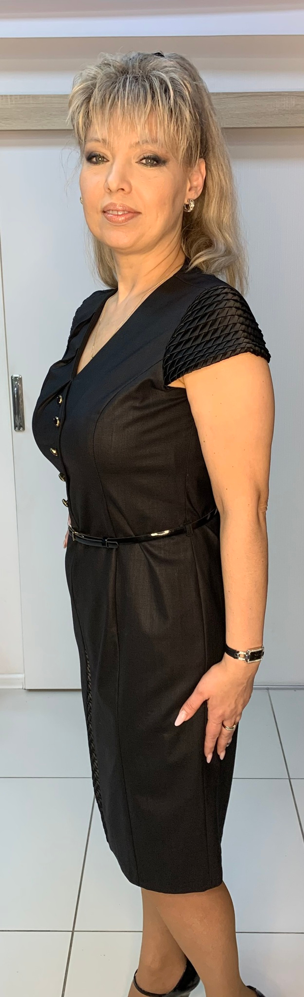 Деловое черное платье