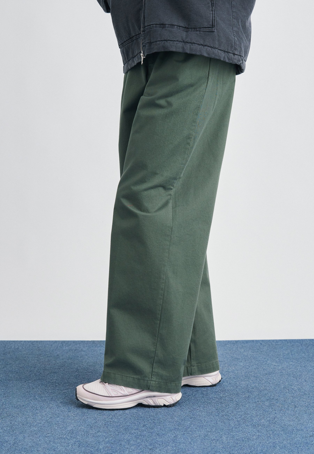 Carhartt WIP LEOLA - Тканевые брюки - Хаки
