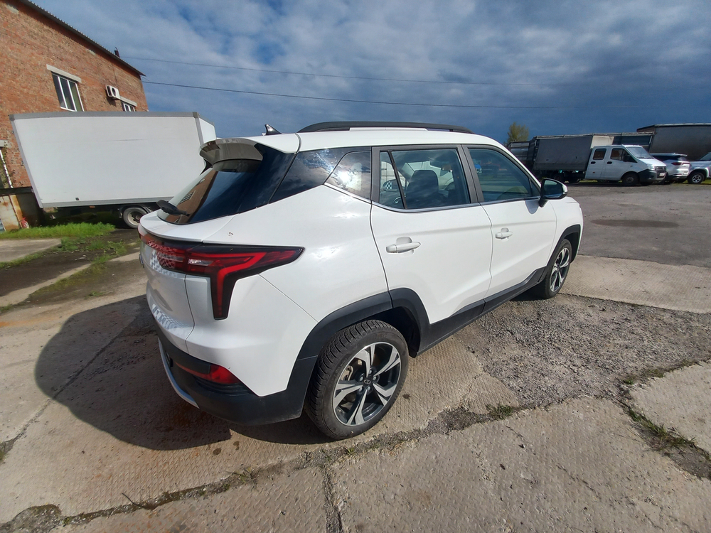 Москвич 3 1,5 CVT Стандарт (136 л.с.)