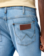 Джинсы Wrangler GREENSBORO SLATE SHADE синий