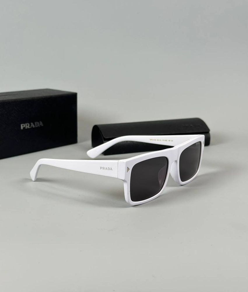 Кроссовки Prada