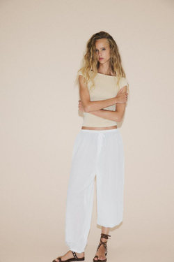 ZARA ОДНОТОННЫЙ ТОП С ВЫРЕЗОМ ЛОДОЧКОЙ, ЭКРЮ