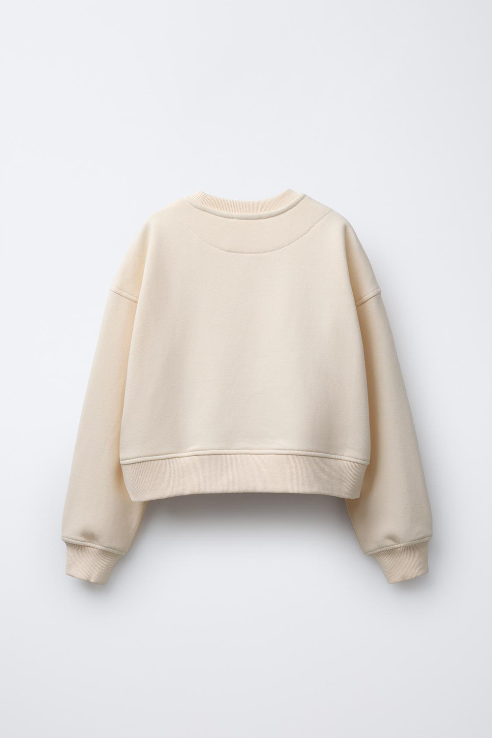 ZARA ТОЛСТОВКА С ЗАКЛЕПКАМИ В ВИДЕ ЦИФРЫ, ЭКРЮ