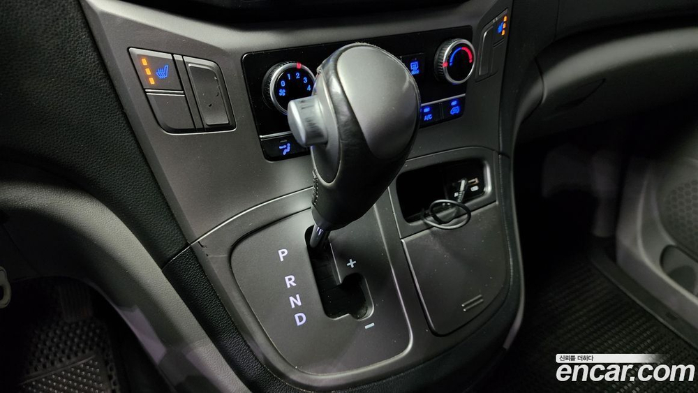Hyundai The New Grand Starex Van 3-х местный (04.2020)