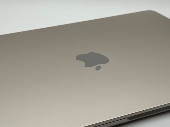 MacBook Air 15 m3 16/256gb Starlight