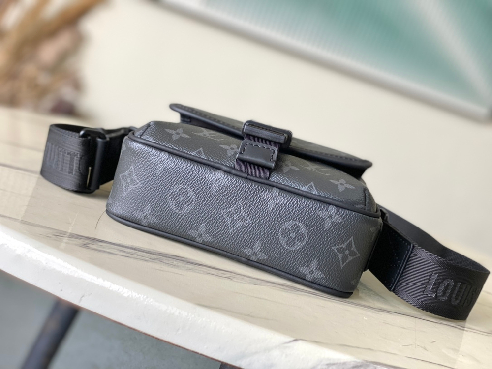 Louis Vuitton Getaway Messenger