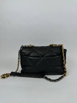 Сумка Chanel 19