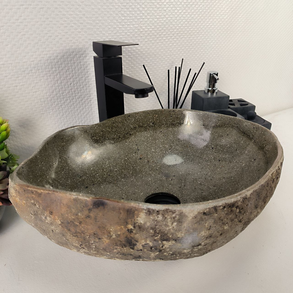 Раковина из речного камня RS-64909 45*34*15 0861