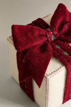 ZARA HOME СРЕДНИЙ СВЕТЯЩИЙСЯ НАПОЛЬНЫЙ РОЖДЕСТВЕНСКИЙ ПОДАРОК, ЖЕЛТОВАТО-БЕЛЫЙ