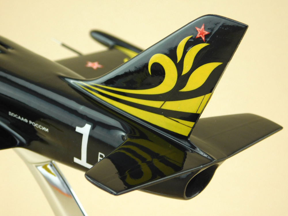 Модель самолета L-39 (М1:48, "Русь", 01)