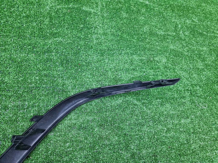 Накладка переднего бампера Toyota Camry xv70 20-нв