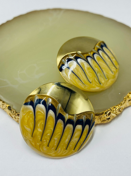 Круглые серьги с эмалью