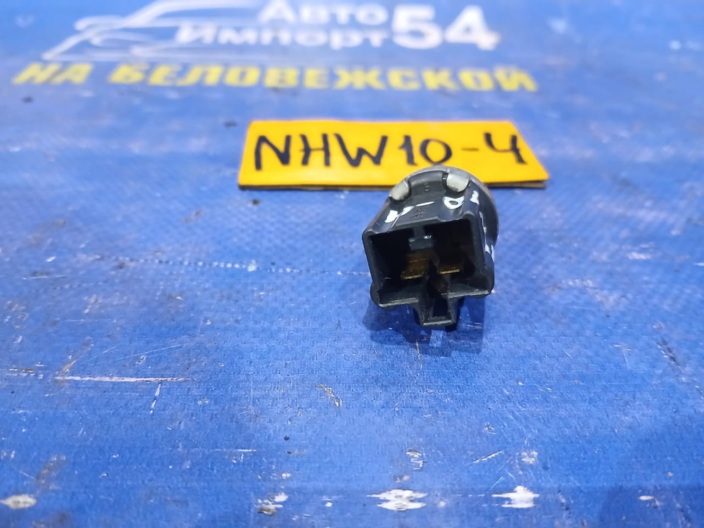 Датчик педали тормоза TOYOTA PRIUS 1998