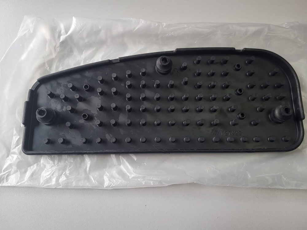 накладка на платформу правая Yamaha Drag Star 1100 XVS1100 XVS1300 Royal Star 1300 4XY-27423-00-00