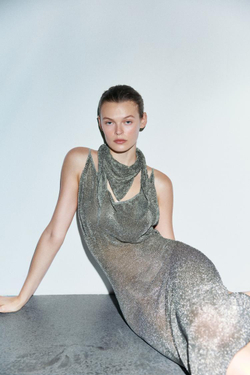 ZARA ТРЕУГОЛЬНЫЙ ШАРФ С БЛЕСТЯЩЕЙ НИТЬЮ, СЕРЕБРИСТЫЙ