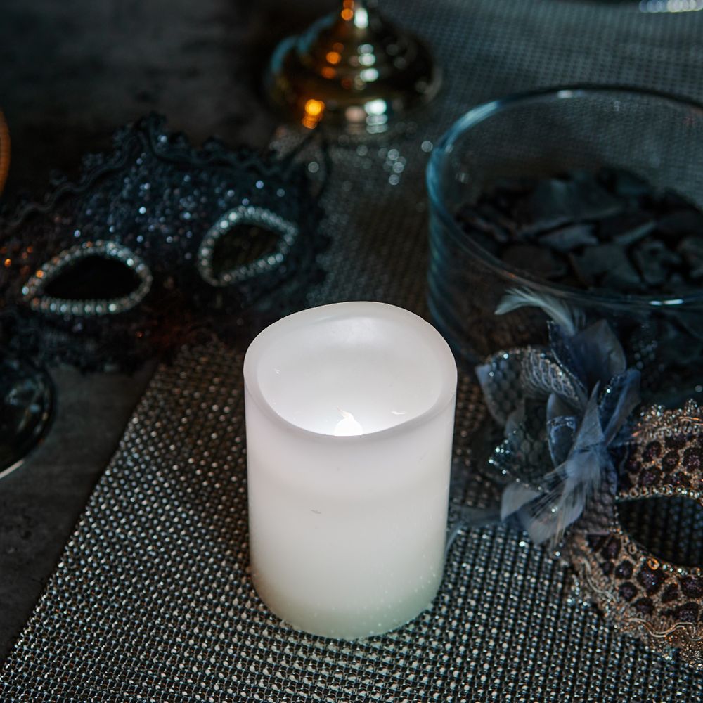 ULD-F052 RGB RC CANDLE Фигура светодиодная Свеча на батарейках 2АА не в-к. 7.5х10 см. 1 светодиод. RGB свет. Пульт ДУ в-к. TM Uniel
