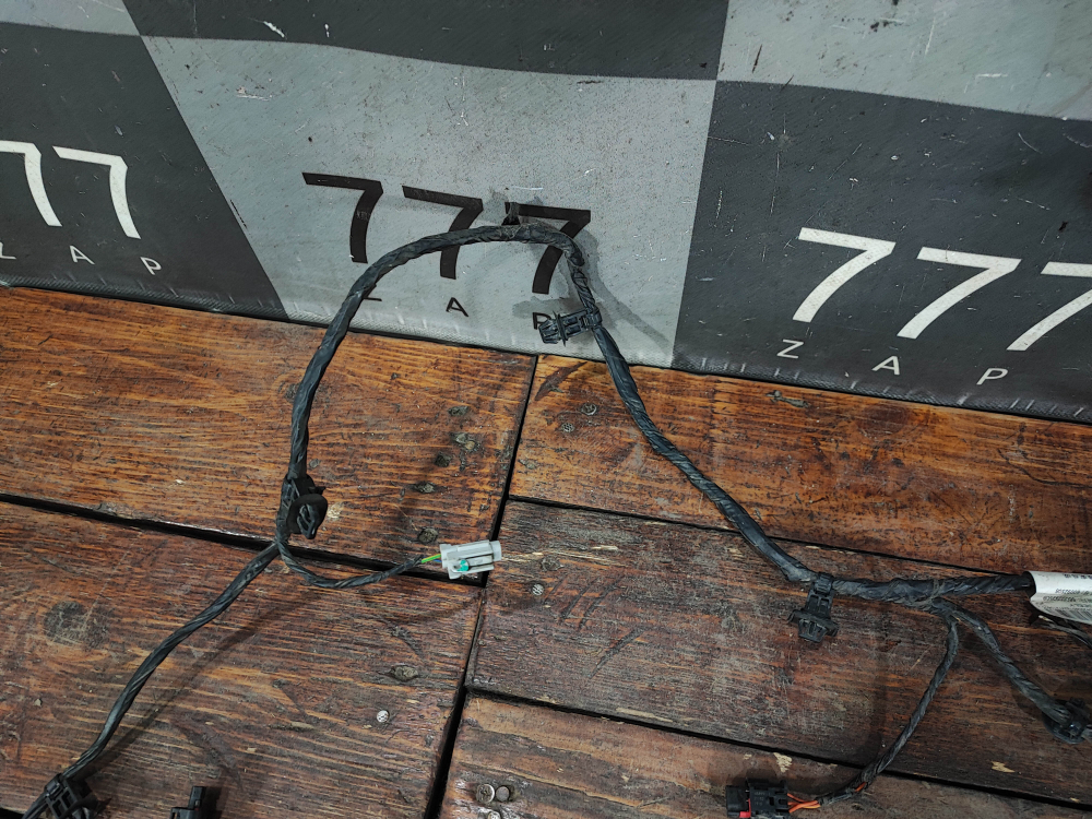 Проводка заднего бампера Geely Coolray 19-нв Б/У Оригинал 7035020000