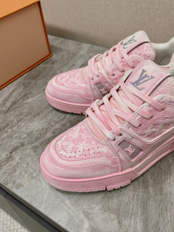 Louis Vuitton Trainer (4 colors)