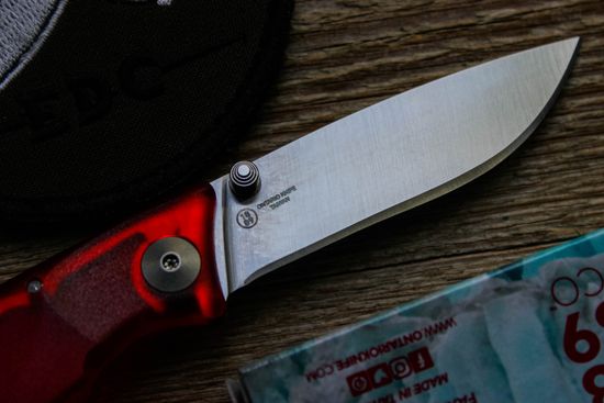 Складной нож Ontario 8798RED Wraith Ice Series Fire c клинком из стали 1.4116 Krupp (X50CrMoV15) рукоять ABS-пластик