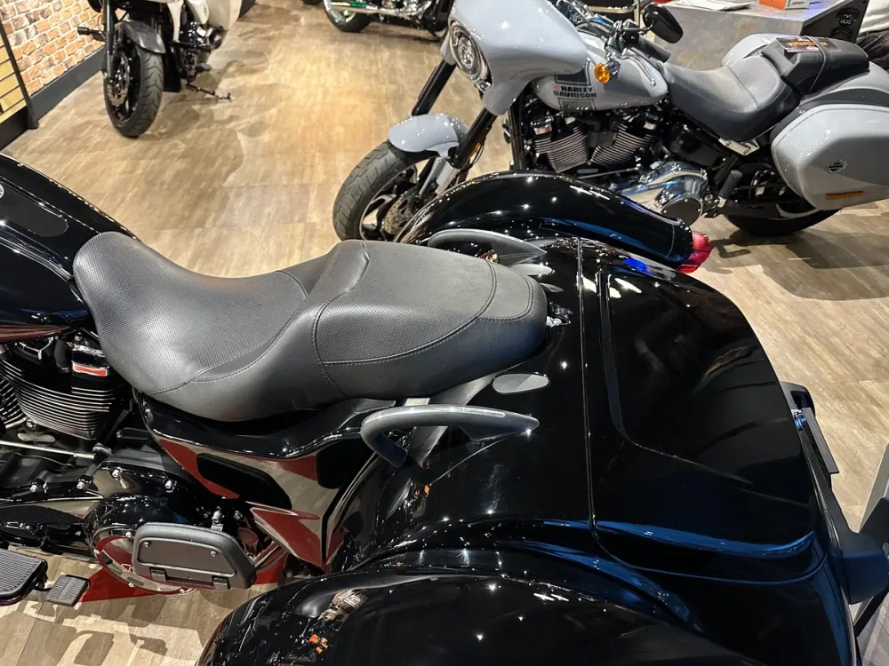 Harley-Davidson Freewheeler Black/Black 2023