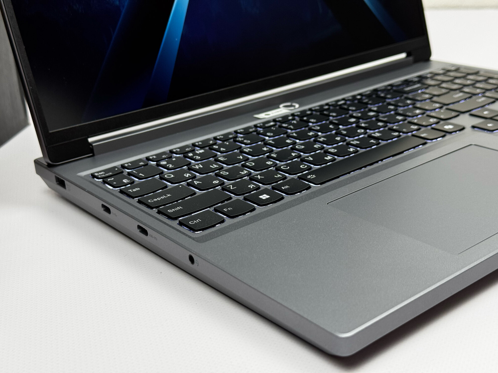 Новый игровой ноутбук Lenovo Legion 5 Y7000P I7-14700HX/RTX4070/16Gb/1Tb/2.5K/165Hz/Win11/Англ-Русская  клавиатура