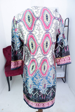 Платье с рисунком в восточном стиле 42-44 размер