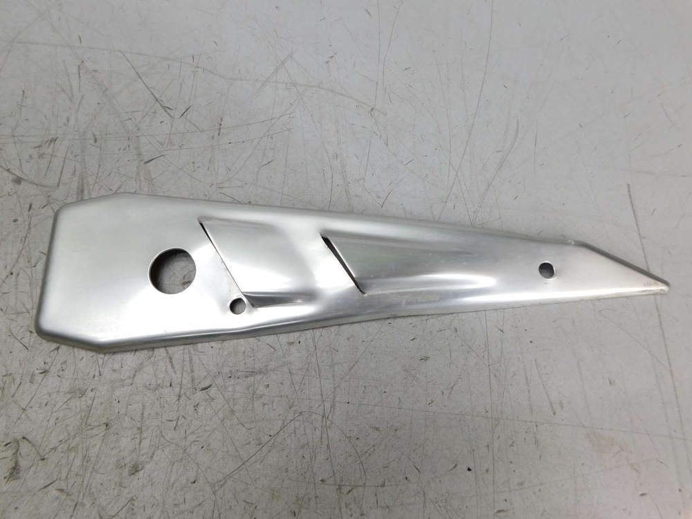 Крышка рамы левая Yamaha FZ1 Fazer RN21J
