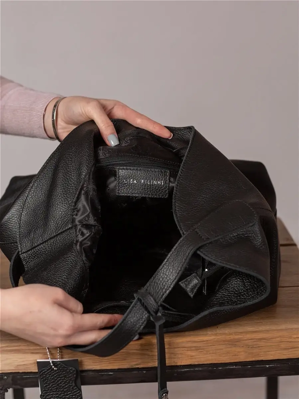 Сумка женская шоппер через плечо на ремне кожаная большая