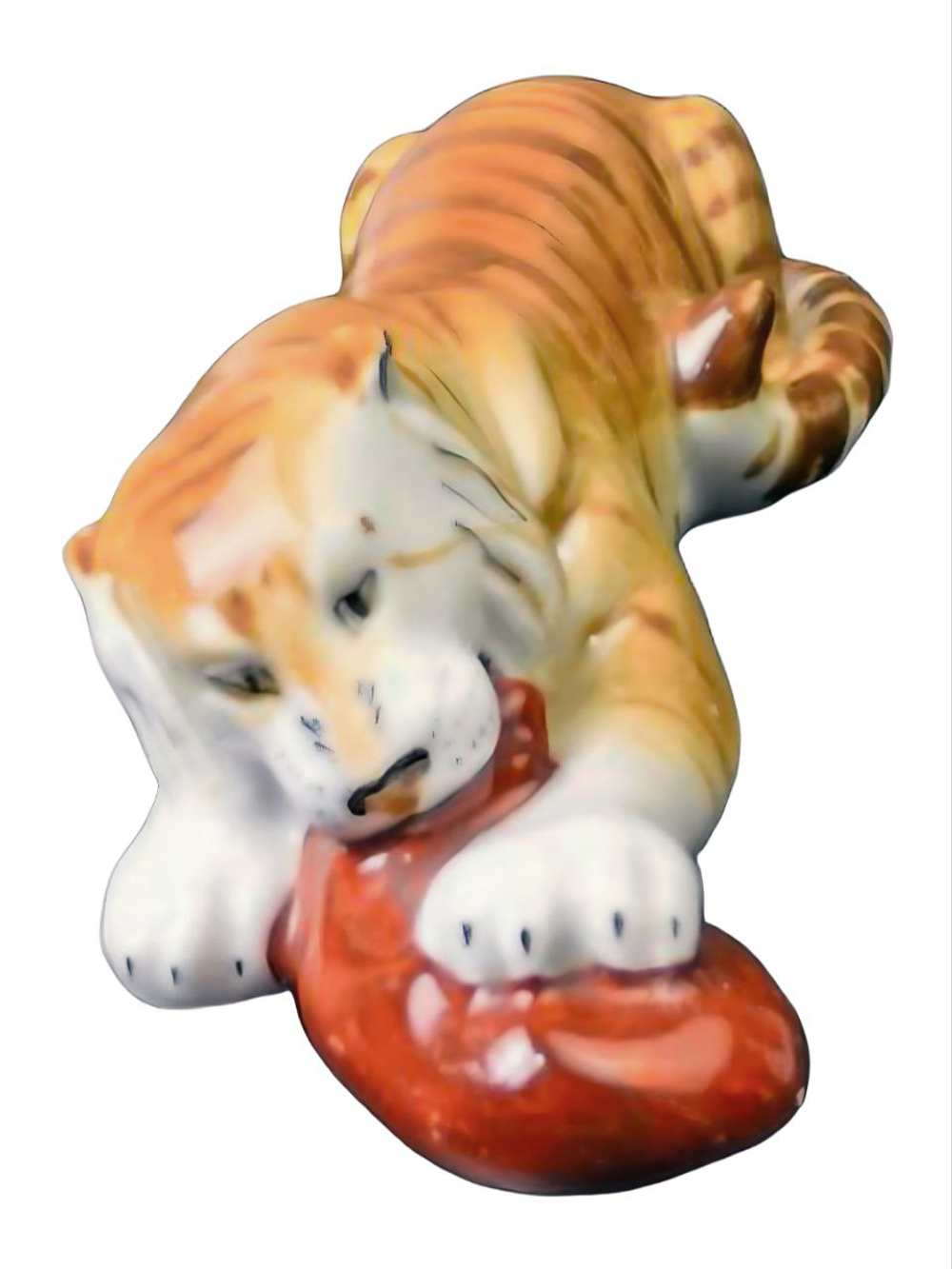 Фарфоровая статуэтка "Тигр с мясом" ЛФЗ