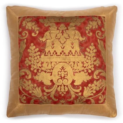 Подушка декоративная Art&Decor на молнии Empire Design 40x40 Красный