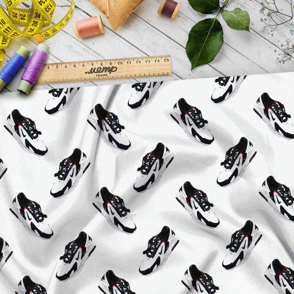 Ткань флис чёрно-белые спортивные кроссовки
