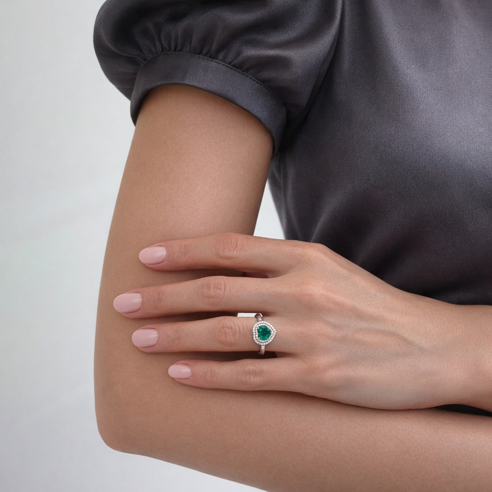 Кольцо с Изумрудом и бриллиантами, R0070-713/1