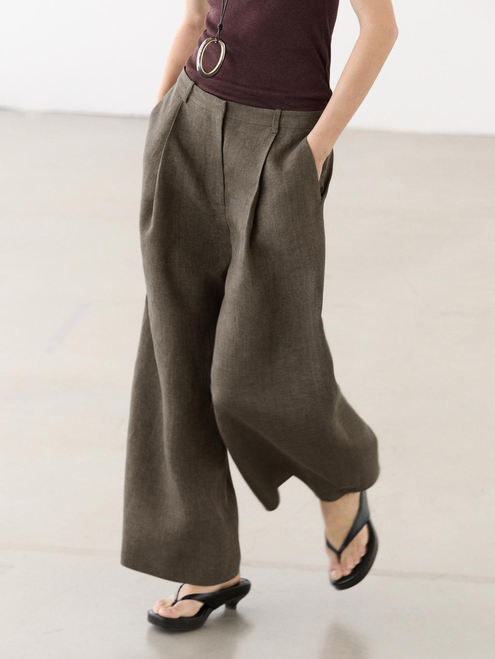 Massimo Dutti Брюки с вытачками из меланжевой льняной ткани, коричневый