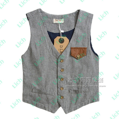 Жилет в ломаную клетку с однотонным клапаном кармана на груди