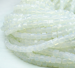 БВМ002НН3 Хрустальные бусины квадратные, белый, имитирующий опал, 3 мм, кол-во: 63-65 шт.