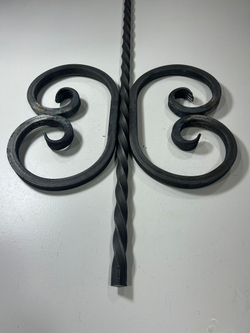 Кованый элемент вензель 150х270мм квадрат полнотелый 14х14мм