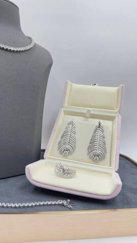 Серьги Boucheron