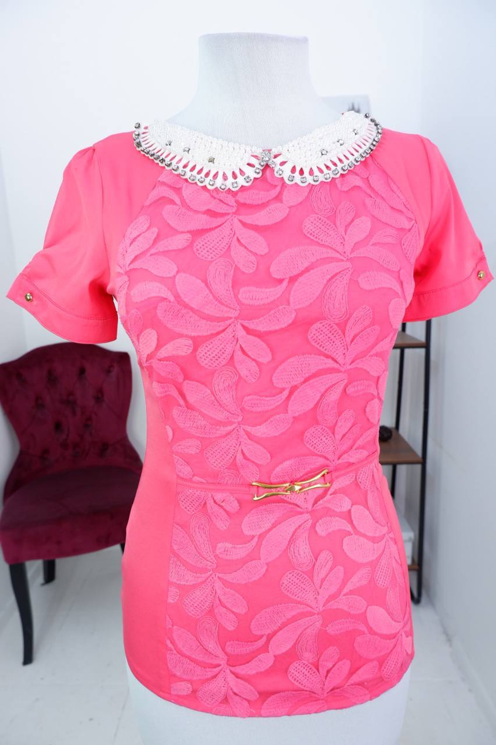 Блузка женственная, сложного кроя 42-44 размер, новая