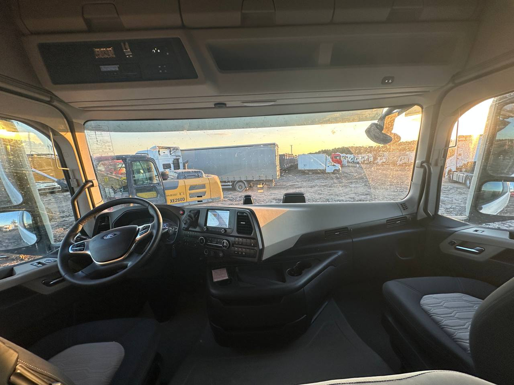 Ford F-Max 4x2 Седельный тягач CCK1 (Дизельный, 12,7 л, 500 л.с., АТ)