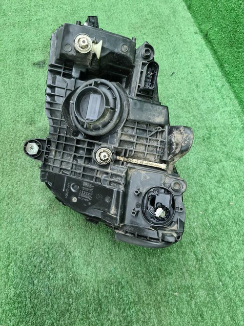 Фара правая Mercedes C w205 (2018-2023) LED