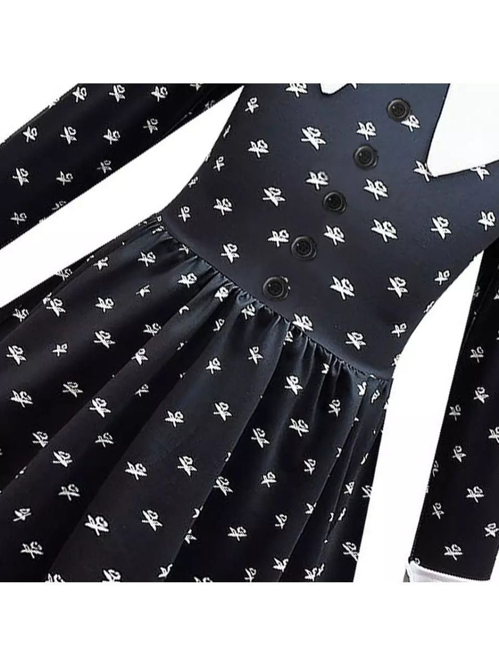 платье из сериала wednesday addams на Хэллоуин