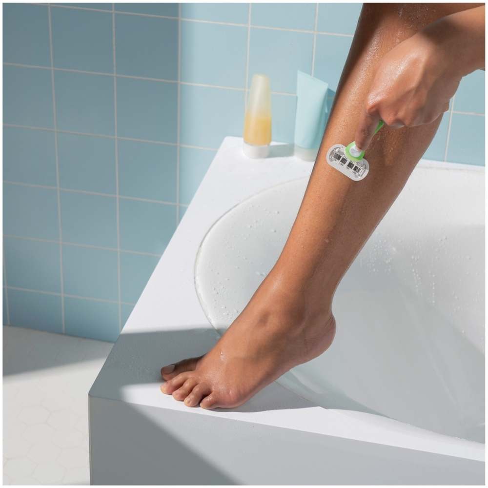 Женская бритва Gillette Venus Embrace с двумя касетами