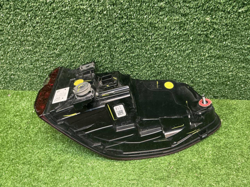 Фонарь левый внешний BMW X7 G07 (2019-2022)