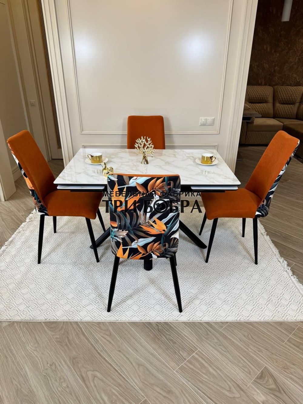 Кухонный раскладной стол "Монако" из керамогранита, белый мрамор и 4 стула ТРОПИК