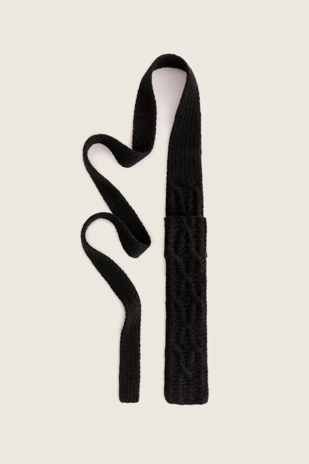 Шарф галстук с косами 26.NP.4.SCA.02.03, черный