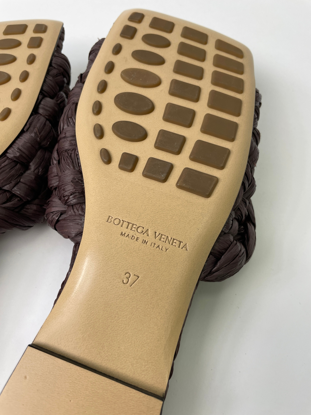 Шлепанцы Bottega Veneta